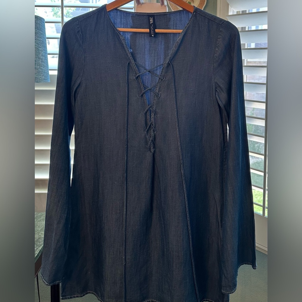 ZARA Rustic Dress Size Small linen blend fabric. laced V-neckline. Side zipper.